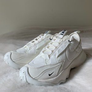 Nike Womens TC 7900 Sail Size 6.5